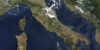 Carte de l'Italie par satellite